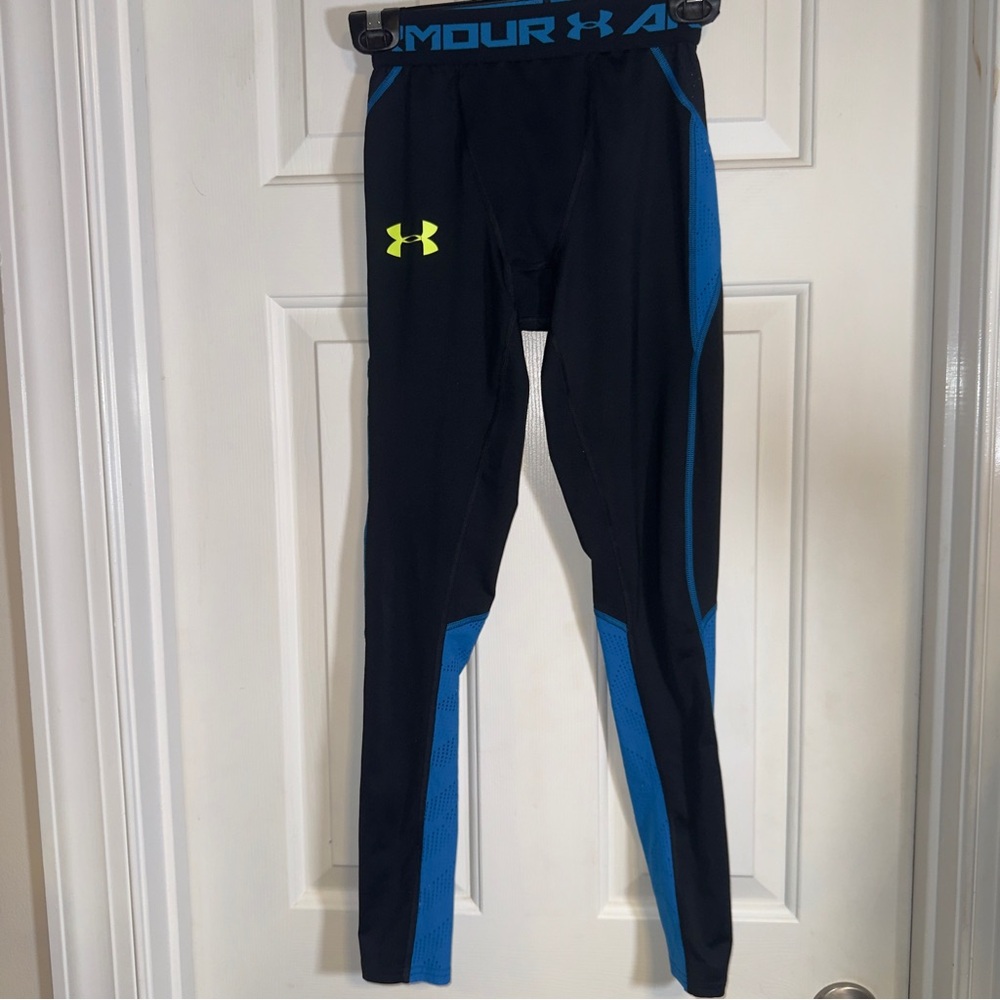 Under Armour Youth Small Fitted Leggings- 24” waist